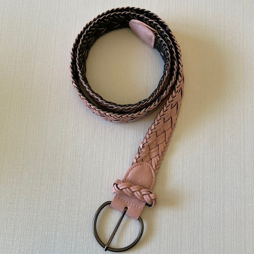 Woven‎ Pink Belt with Gunmetal Closure Size 6